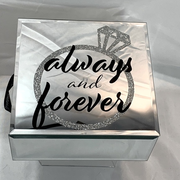 unknown Other - NWOT “Always and Forever” Mirrored Jewelry/Trinket Box